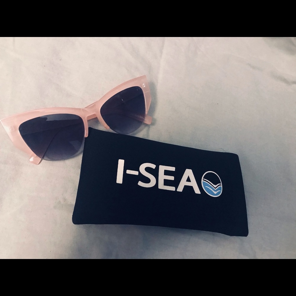 Pink cat eye sunglasses